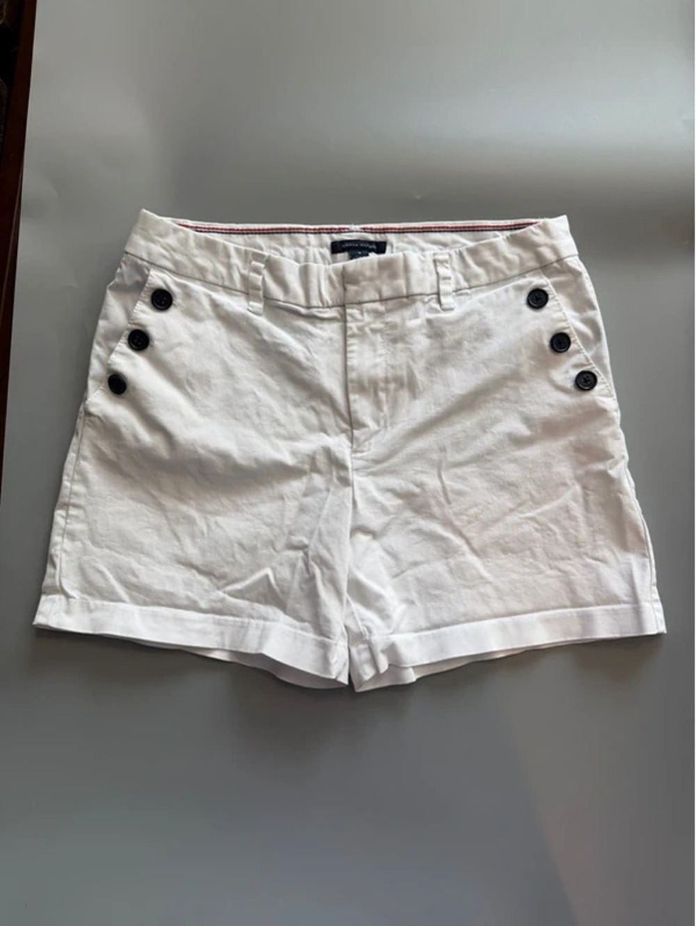 White Tommy Hilfigure shorts size 8